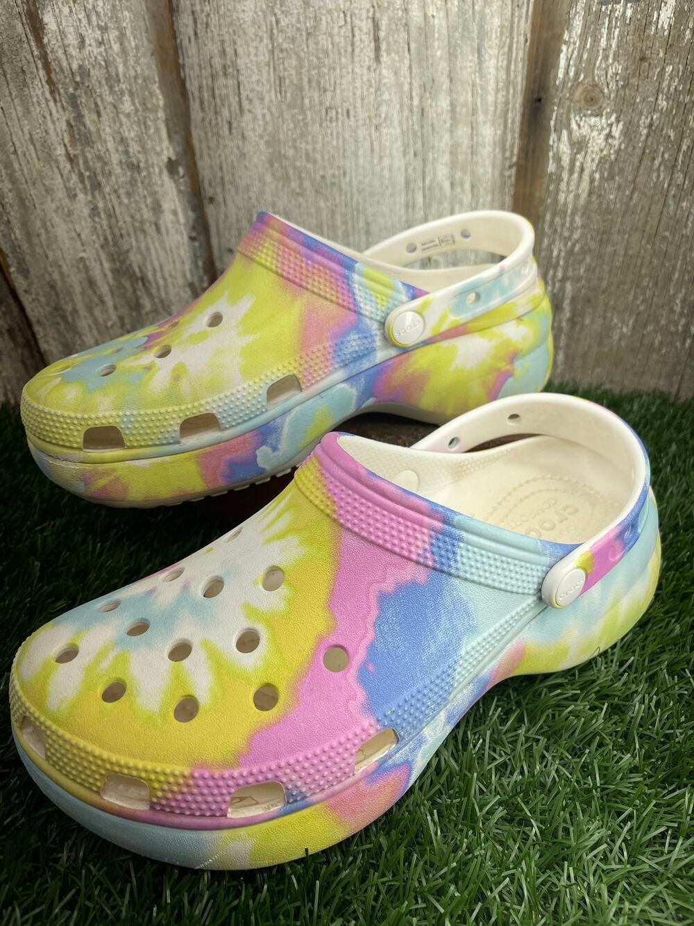 Crocs Platform Classic Tie Dye Graphic Multicolor Womens Comfort Clog Size 10